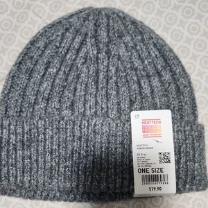 Uniqlo Gray Ribbed Knit Beanie